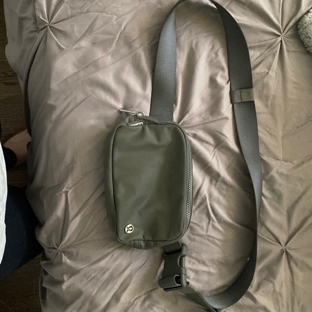 Lululemon belt bag